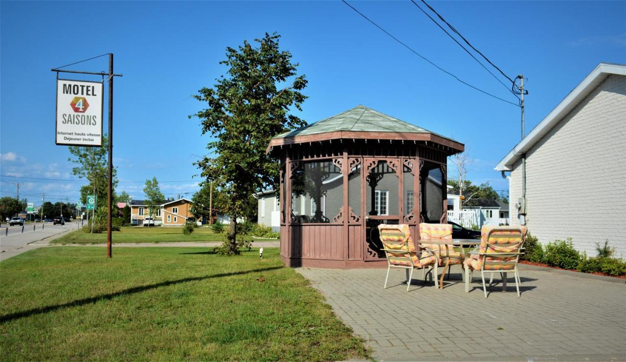 Motel Quatre Saisons Форествілл Екстер'єр фото