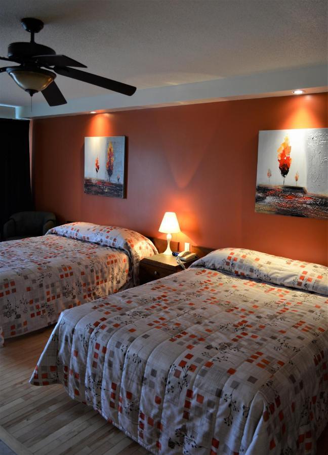 Motel Quatre Saisons Форествілл Екстер'єр фото